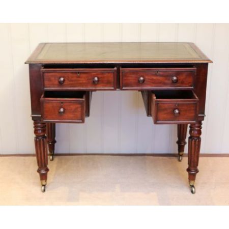 Antiker Englischer Mahagoni Schreibtisch im Gillows Stil ca. 1880