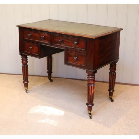 Antiker Englischer Mahagoni Schreibtisch im Gillows Stil ca. 1880