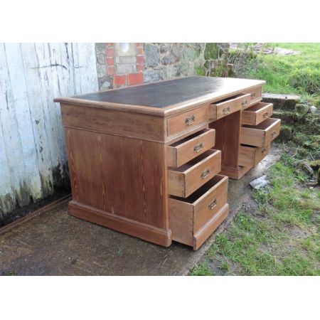 Englischer Viktorianischer Kiefern Schreibtisch von Heals ca. 19. Jahrhundert