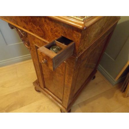 Viktorianischer antiker Davenport Schreibtisch Nussbaum antik ca 1860