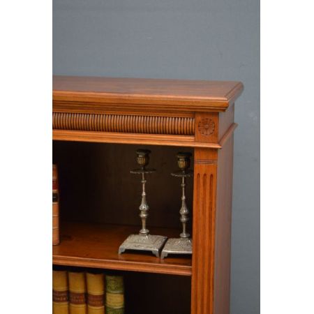 Viktorianisches antikes Nussbaum Bücherregal britisch ca 1880