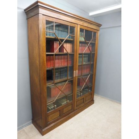 Antikes britisches Mahagoni Bücherregal ca 1900