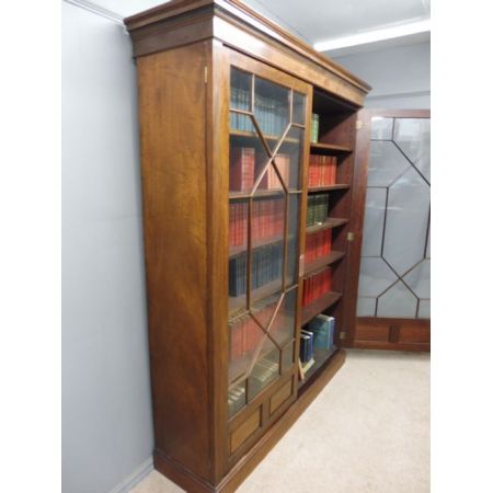 Antikes britisches Mahagoni Bücherregal ca 1900