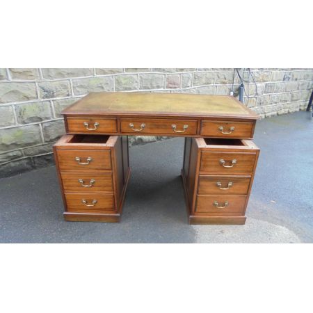 Antiker britischer Mahagoni Schreibtisch ca 1900