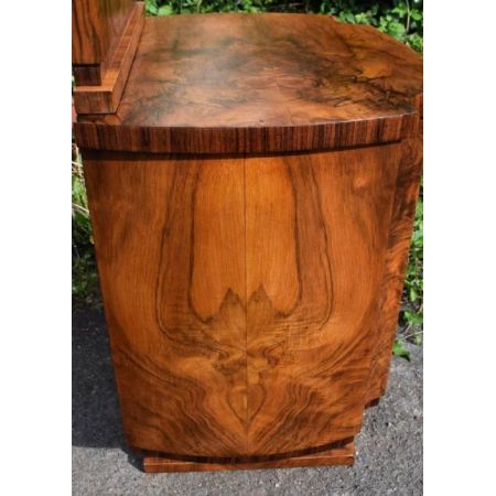 Antike Art Deco Nussbaum Beistelltische Nachtschränke britisch ca 1930