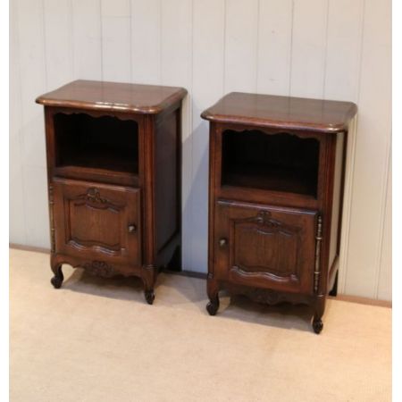 Antike britische Eichen Nachtschränke Beistelltische ca 1920