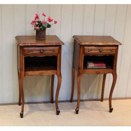 Französische antike Nachtschränke Beistelltische Eiche ca 1930