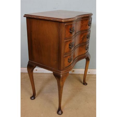 Antike britische Nussbaum Kommode ca 1930