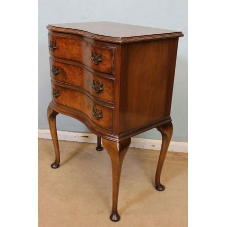 Antike britische Nussbaum Kommode ca 1930