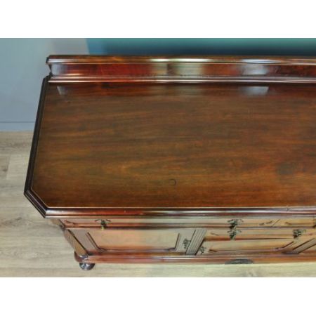 Antikes britisches Mahagoni Sideboard ca 1920