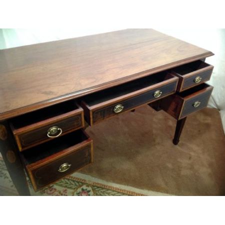 Antiker britischer Mahagoni Schreibtisch ca 1860
