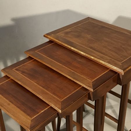 Antike britische Mahagoni Tische  Nest of tables  ca 1920