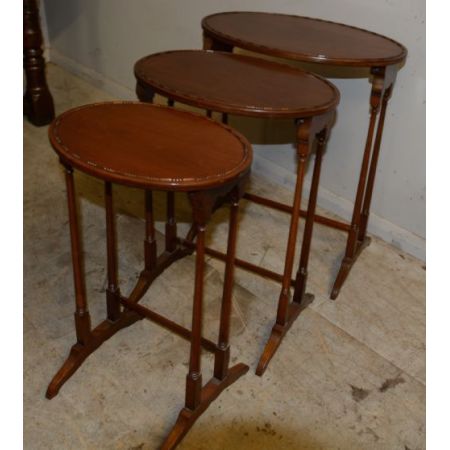 Antike britische Mahagoni Beistelltische ca 1900 Nest of tables 