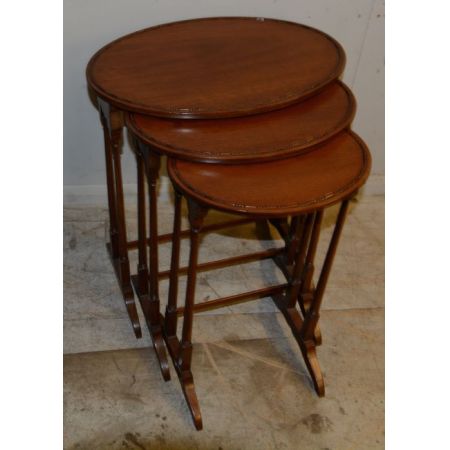 Antike britische Mahagoni Beistelltische ca 1900 Nest of tables 