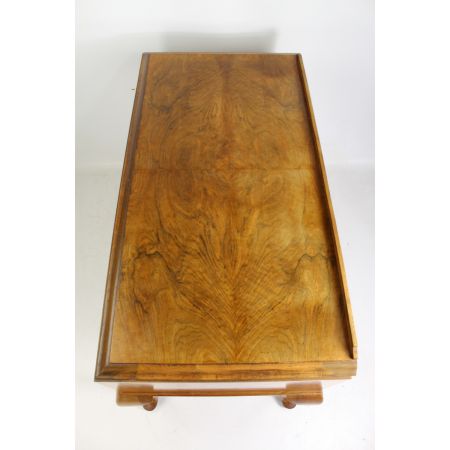 Antiker britischer Nussbaum Schreibtisch ca 1920