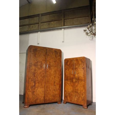 Antiker britischer Art Deco Kleiderschrank Nussbaum ca 1930