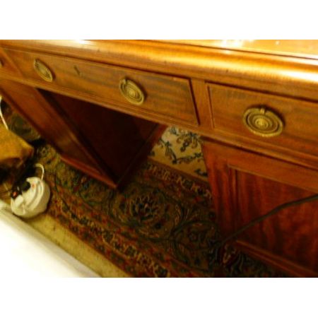 Antiker britischer Mahagoni Schreibtisch Partners Desk ca 1860.