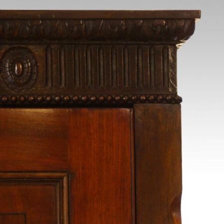 Antiker britischer Mahagoni Kleiderschrank ca 1880