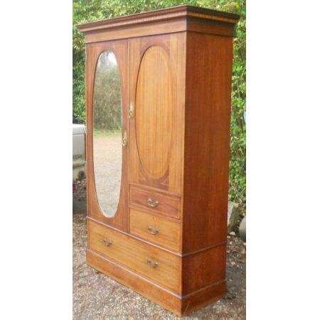Edwardianischer britischer Mahagoni Kleiderschrank antik ca 1900