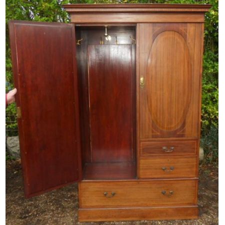 Edwardianischer britischer Mahagoni Kleiderschrank antik ca 1900
