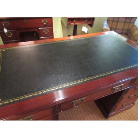 Antiker britischer Mahagoni Schreibtisch ca 1890