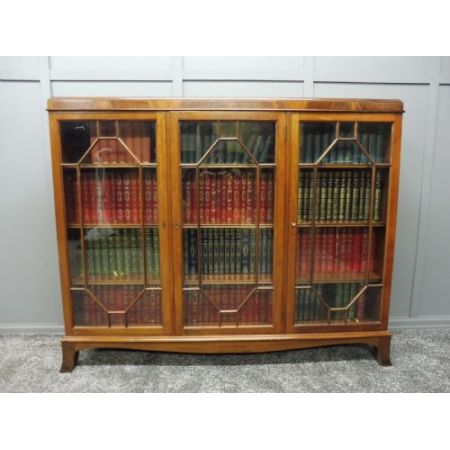 Antiker britischer Mahagoni Bücherschrank ca 1920