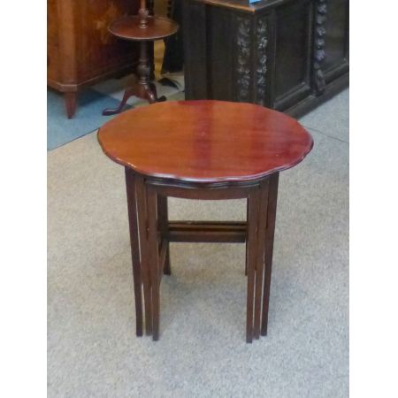 Edwardianische antike Beistelltische Mahagoni englisch ca 1890