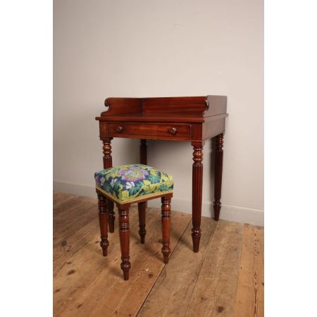 Antiker britischer Mahagoni Beistelltisch ca 1830