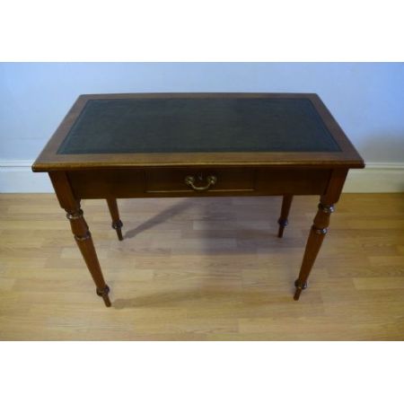 Antiker britischer Nussbaum Schreibtisch ca 1880