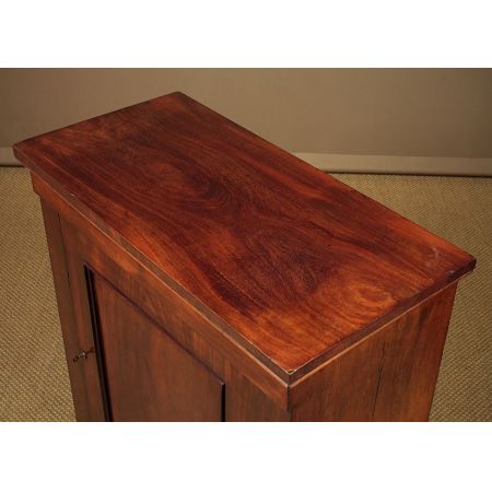 Antikes britisches Mahagoni Sideboard Schrank ca 1860.