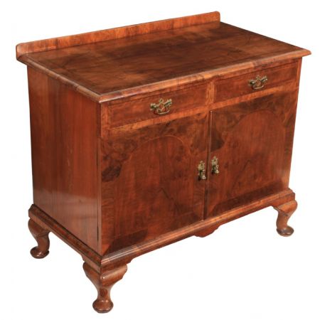 Antikes britisches Nussbaum Sideboard ca 1920