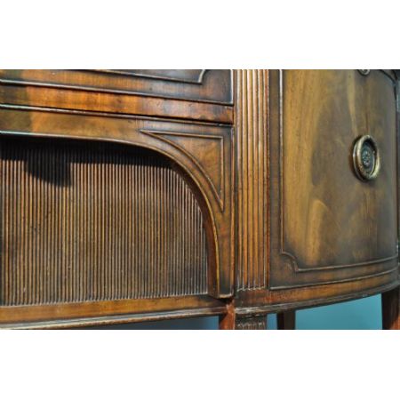 Antikes britisches Mahagoni Sideboard ca 1920