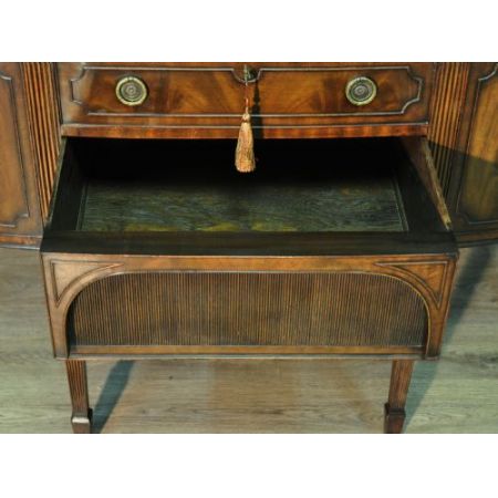 Antikes britisches Mahagoni Sideboard ca 1920