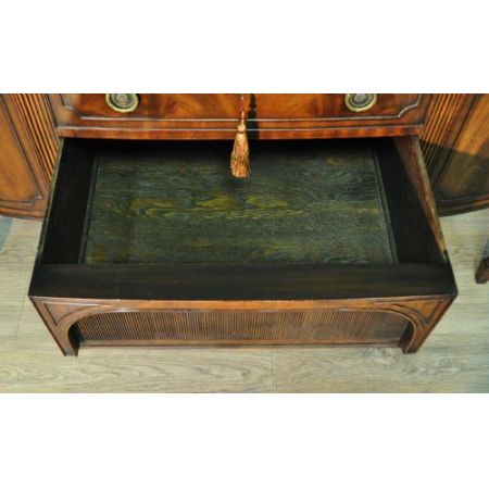 Antikes britisches Mahagoni Sideboard ca 1920