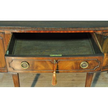 Antikes britisches Mahagoni Sideboard ca 1920