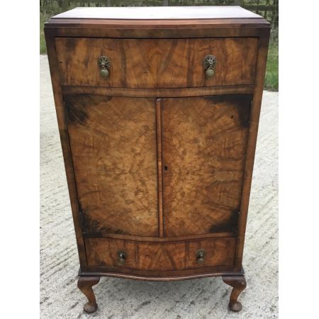 Antiker britischer Schrank Sideboard Nussbaum ca 1930