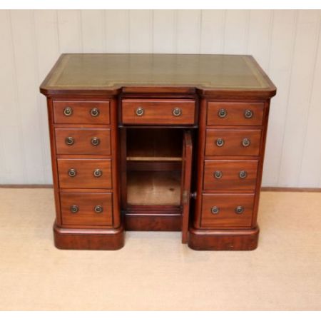 Antiker britischer Mahagoni Schreibtisch ca 1880