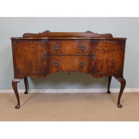 Antikes britisches Nussbaum Sideboard ca 1930