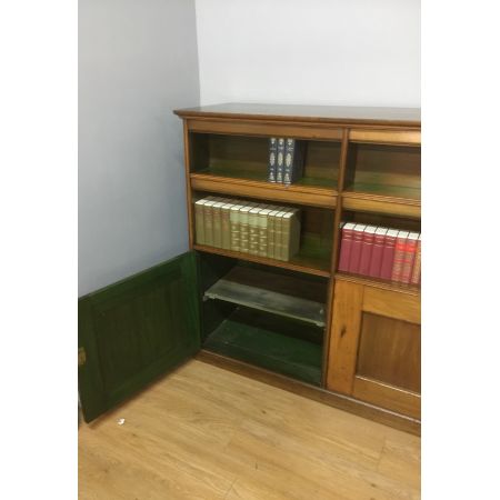 Antiker Arts & Crafts Bücherschrank Nussbaum britisch ca 1890