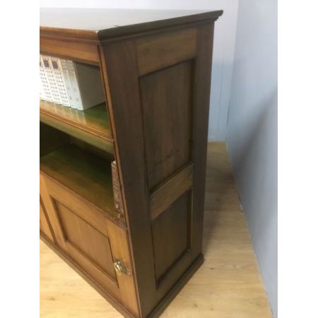 Antiker Arts & Crafts Bücherschrank Nussbaum britisch ca 1890