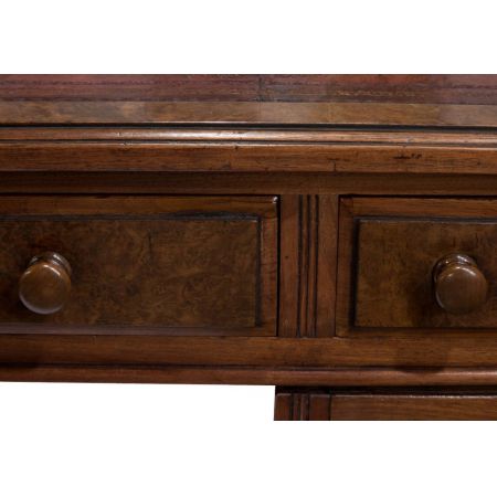 Antiker britischer Nussbaum Schreibtisch ca 1880