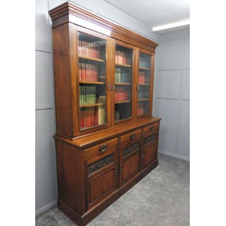 Viktorianischer antiker Nussbaum Bücherschrank englisch ca 1890