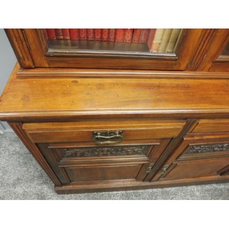 Viktorianischer antiker Nussbaum Bücherschrank englisch ca 1890