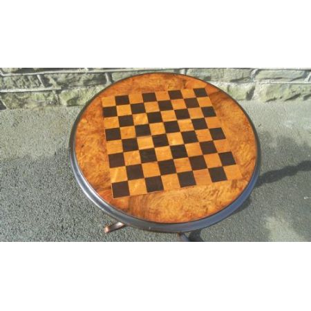 Antiker britischer Nussbaum Spieltisch Schachtisch ca 1880