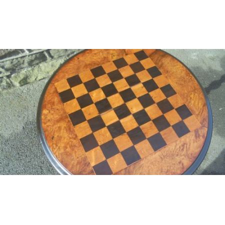 Antiker britischer Nussbaum Spieltisch Schachtisch ca 1880