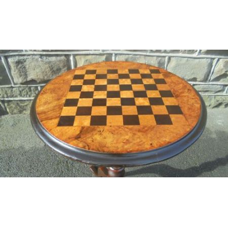 Antiker britischer Nussbaum Spieltisch Schachtisch ca 1880