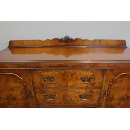 Antikes Nussbaum Sideboard englisch ca 1920