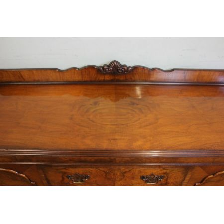 Antikes Nussbaum Sideboard englisch ca 1920