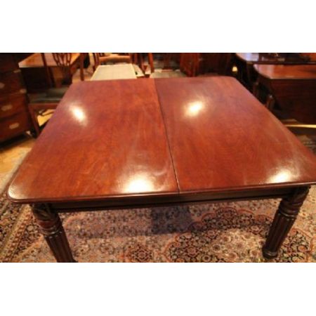 Antiker britischer Mahagoni Esstisch ca 1830