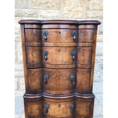 Antike britische Nussbaum Kommode ca 1920